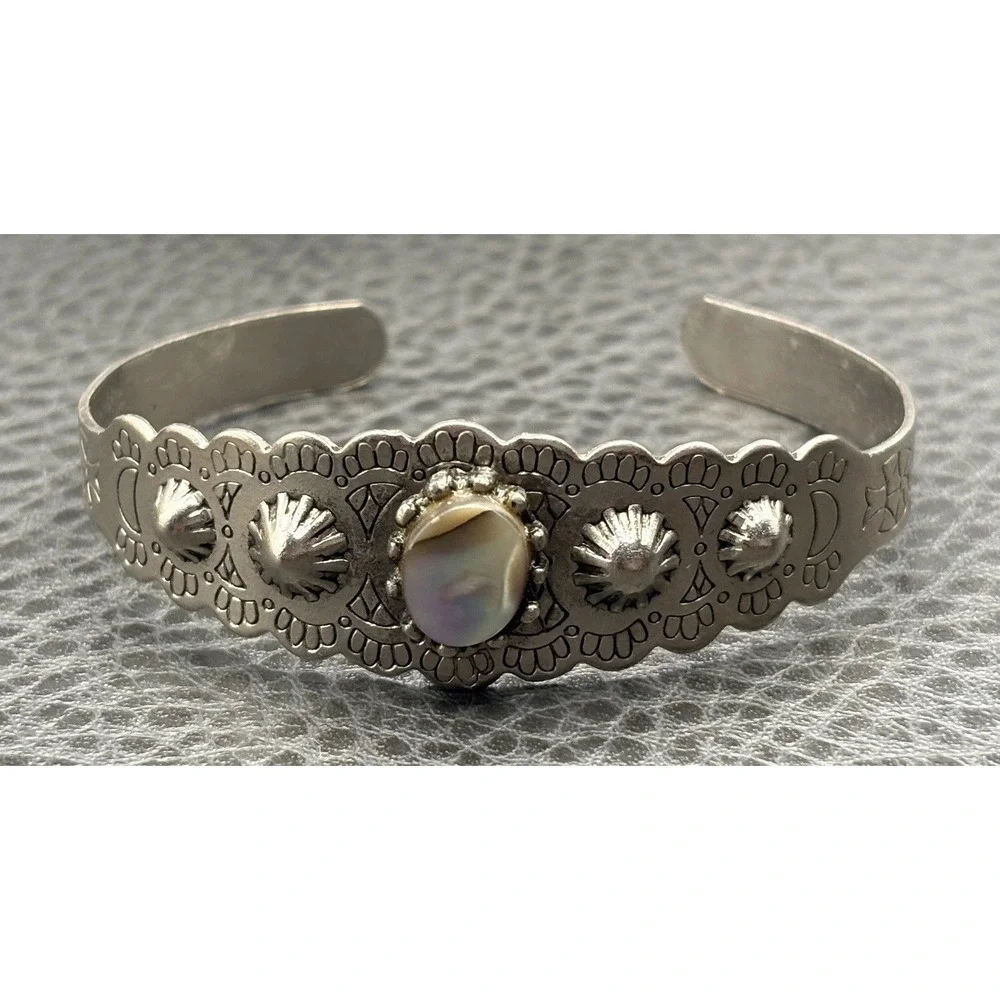 Vintage Southwestern Style Mother of Pearl Shell Cuff Bracelet Silver Tone 6.5